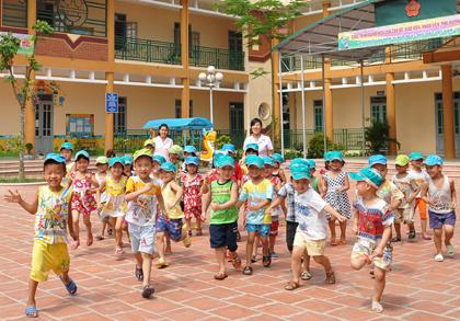 Hòa Bình triển khai phổ cập mầm non năm tuổi